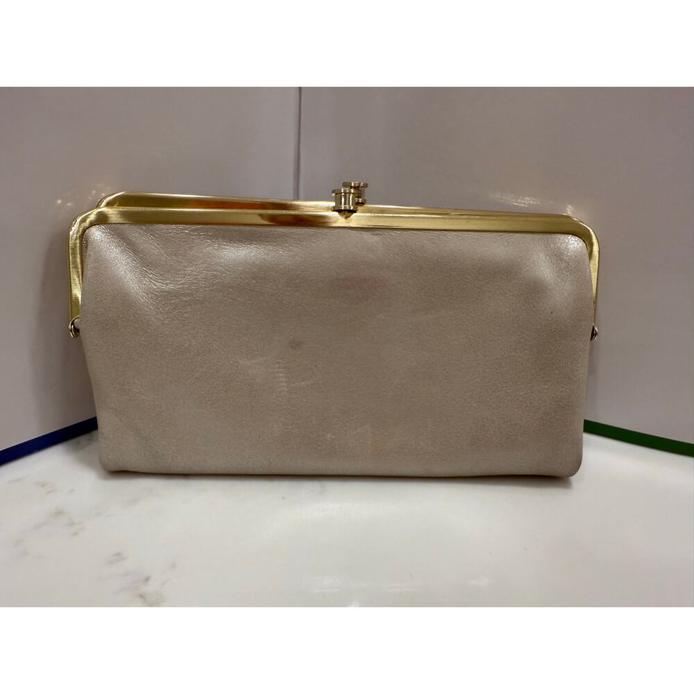 HOBO The Original Pearl Iridescent Leather‎ Clutch
